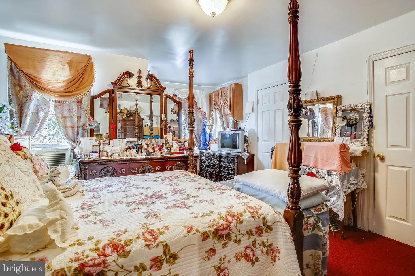 764 PARK RD NW, WASHINGTON, District Of Columbia 20010, 3 Bedrooms Bedrooms, ,2 BathroomsBathrooms,Residential,For sale,764 PARK RD NW,DCDC2234302 MLS # DCDC2234302