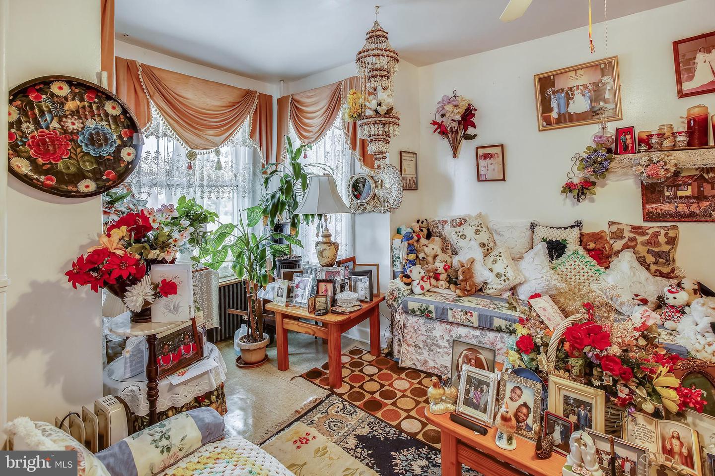 764 PARK RD NW, WASHINGTON, District Of Columbia 20010, 3 Bedrooms Bedrooms, ,2 BathroomsBathrooms,Residential,For sale,764 PARK RD NW,DCDC2234302 MLS # DCDC2234302