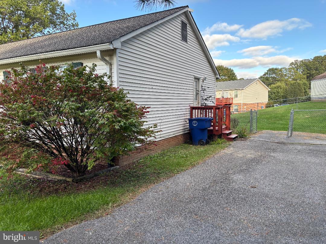 36 ASHLAWN CT, FRONT ROYAL, Virginia 22630, 4 Bedrooms Bedrooms, ,3 BathroomsBathrooms,Residential,For sale,36 ASHLAWN CT,VAWR2012938 MLS # VAWR2012938