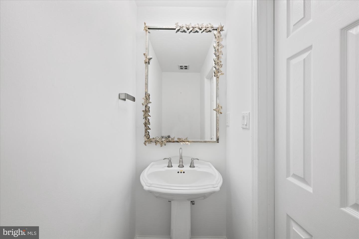 7349 ELDORADO CT, MCLEAN, Virginia 22102, 3 Bedrooms Bedrooms, ,3 BathroomsBathrooms,Residential,For sale,7349 ELDORADO CT,VAFX2282018 MLS # VAFX2282018 7349 ELDORADO CT, MCLEAN, Virginia 22102, 3 Bedrooms Bedrooms, ,3 BathroomsBathrooms,Residential,For sale,7349 ELDORADO CT,VAFX2282018 MLS # VAFX2282018