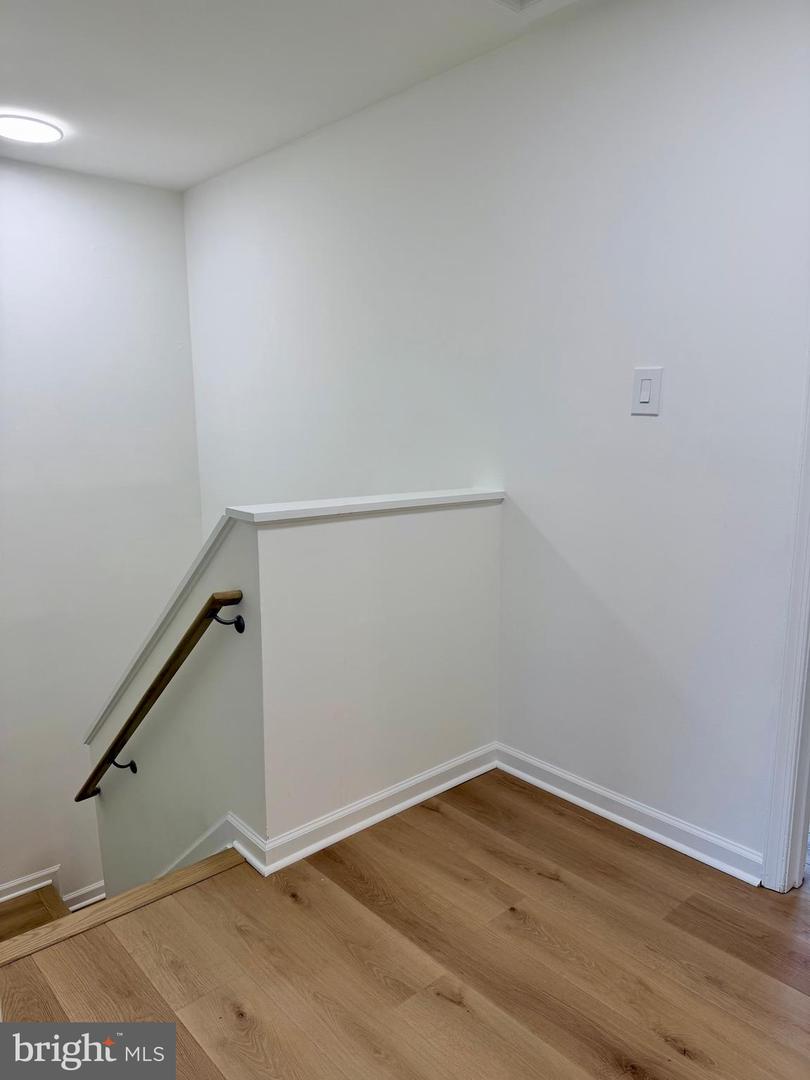 9618 INVERARY CT, LORTON, Virginia 22079, 3 Bedrooms Bedrooms, ,2 BathroomsBathrooms,Residential,For sale,9618 INVERARY CT,VAFX2282024 MLS # VAFX2282024 9618 INVERARY CT, LORTON, Virginia 22079, 3 Bedrooms Bedrooms, ,2 BathroomsBathrooms,Residential,For sale,9618 INVERARY CT,VAFX2282024 MLS # VAFX2282024