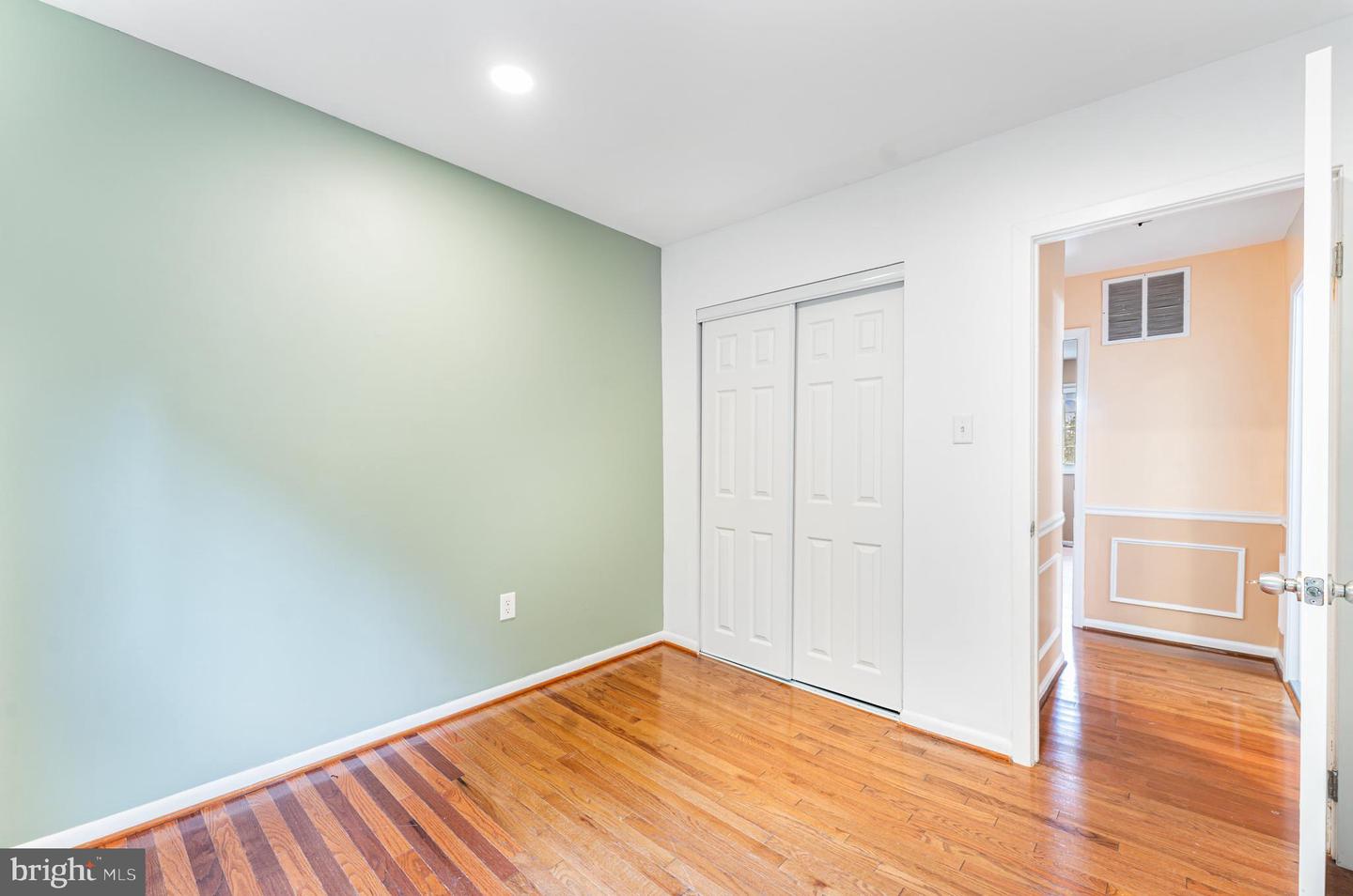 7432 LARNE LN, LORTON, Virginia 22079, 3 Bedrooms Bedrooms, ,3 BathroomsBathrooms,Residential,For sale,7432 LARNE LN,VAFX2282026 MLS # VAFX2282026