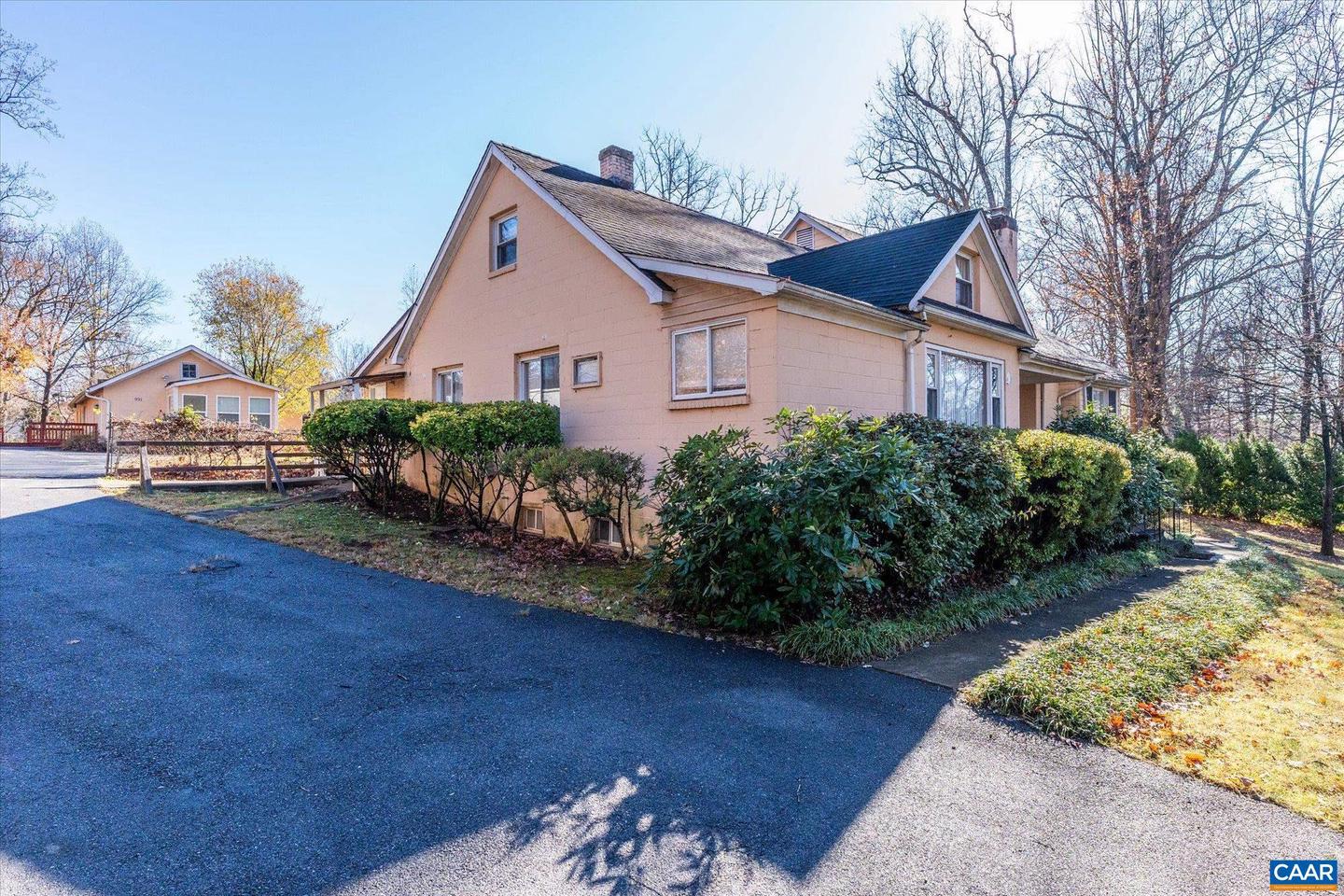 989 & 991 CROZET AVE, CROZET, Virginia 22932, 2 Bedrooms Bedrooms, ,3 BathroomsBathrooms,Residential,For sale,989 & 991 CROZET AVE,671724 MLS # 671724 989 & 991 CROZET AVE, CROZET, Virginia 22932, 2 Bedrooms Bedrooms, ,3 BathroomsBathrooms,Residential,For sale,989 & 991 CROZET AVE,671724 MLS # 671724
