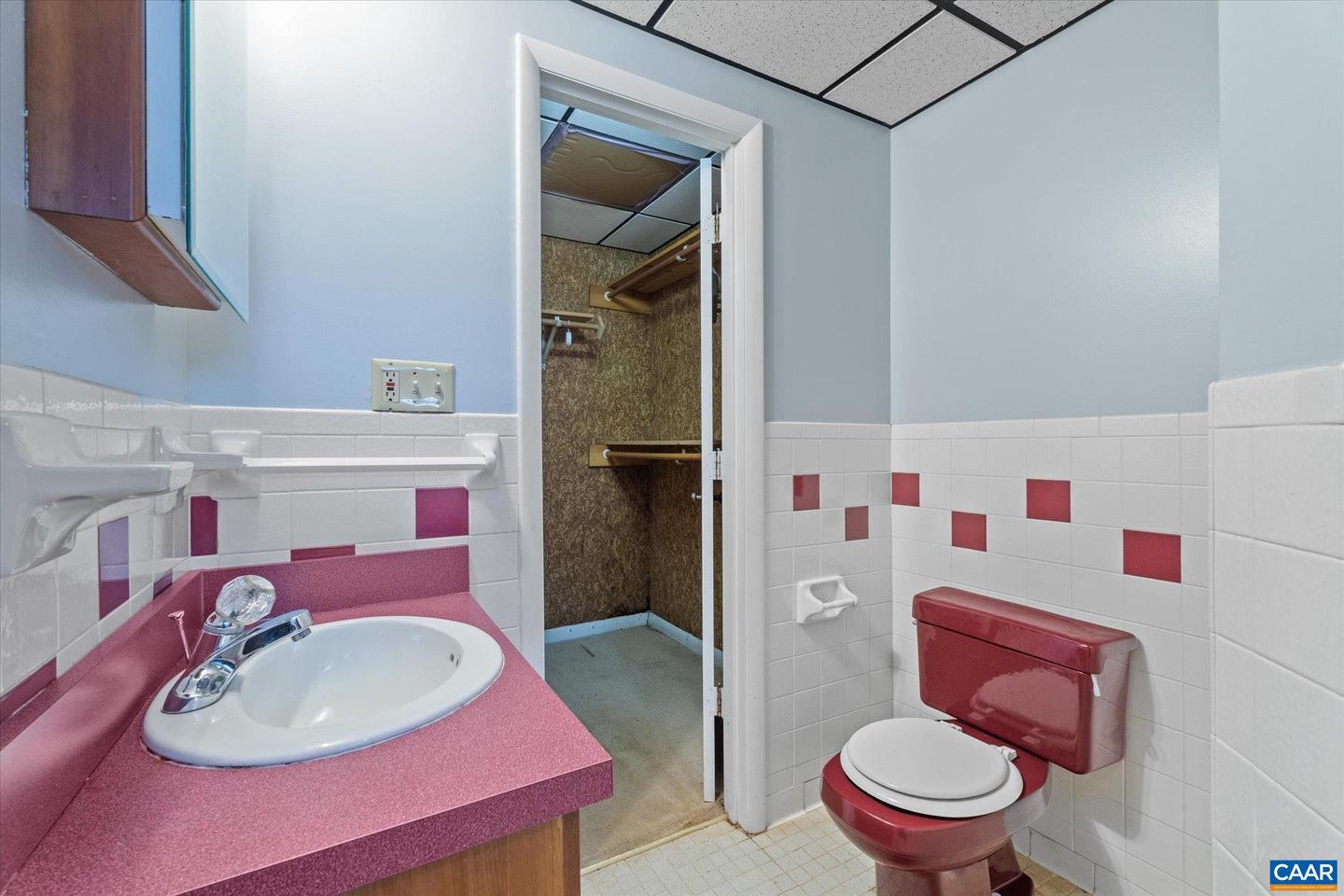 989 & 991 CROZET AVE, CROZET, Virginia 22932, 2 Bedrooms Bedrooms, ,3 BathroomsBathrooms,Residential,For sale,989 & 991 CROZET AVE,671724 MLS # 671724 989 & 991 CROZET AVE, CROZET, Virginia 22932, 2 Bedrooms Bedrooms, ,3 BathroomsBathrooms,Residential,For sale,989 & 991 CROZET AVE,671724 MLS # 671724