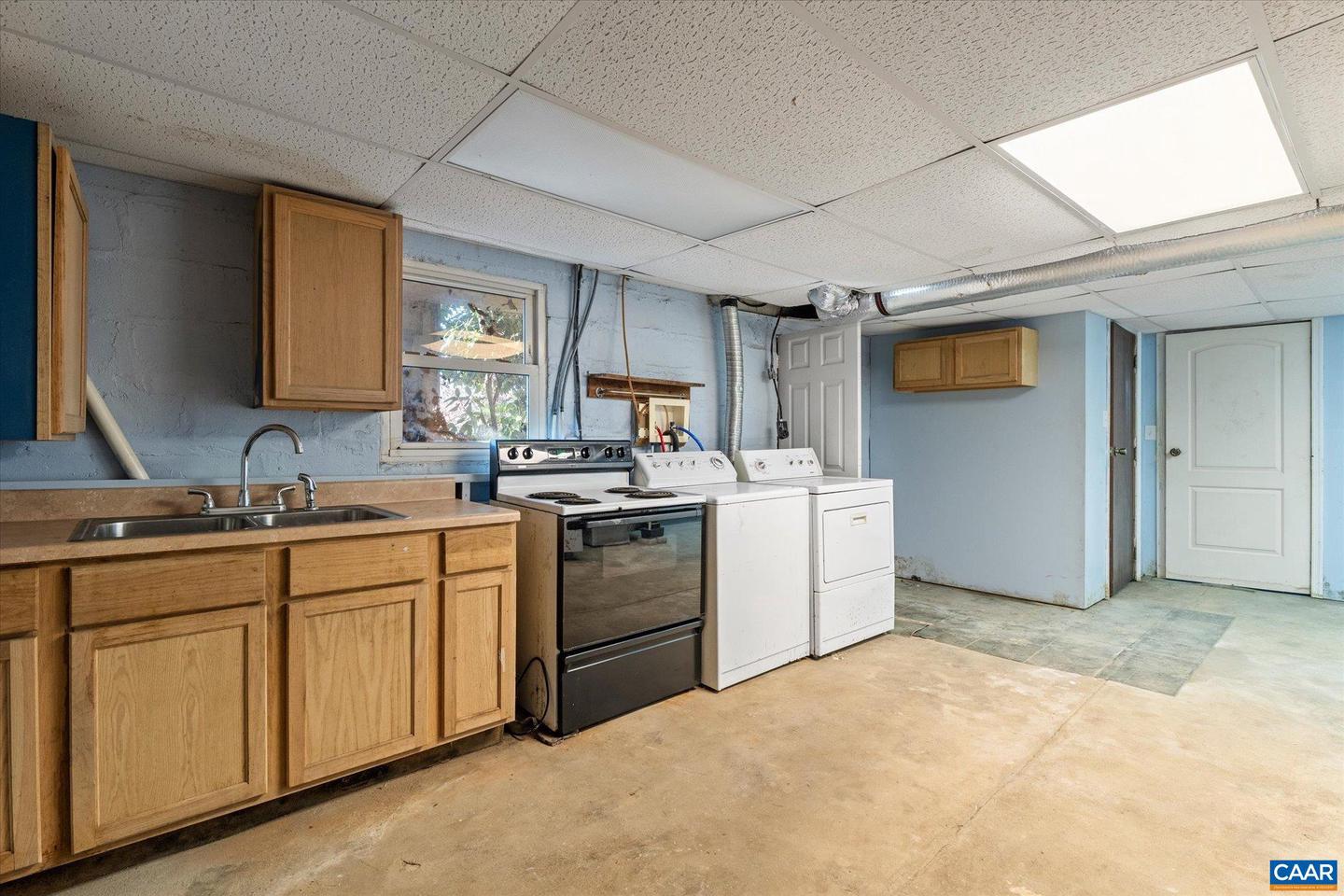 989 & 991 CROZET AVE, CROZET, Virginia 22932, 2 Bedrooms Bedrooms, ,3 BathroomsBathrooms,Residential,For sale,989 & 991 CROZET AVE,671724 MLS # 671724 989 & 991 CROZET AVE, CROZET, Virginia 22932, 2 Bedrooms Bedrooms, ,3 BathroomsBathrooms,Residential,For sale,989 & 991 CROZET AVE,671724 MLS # 671724