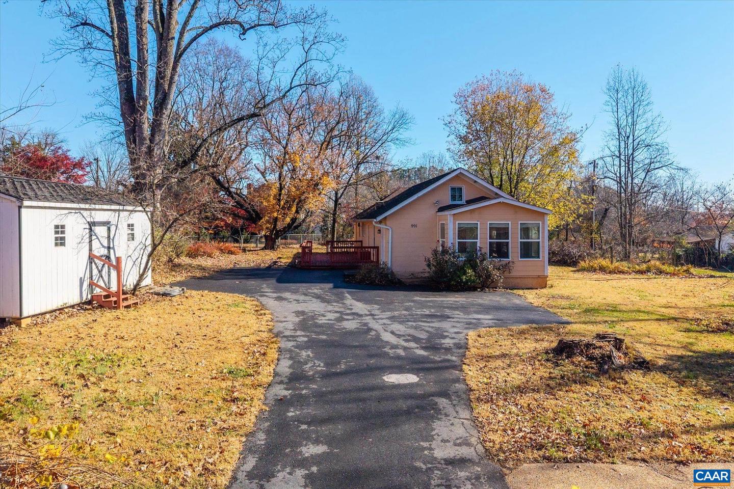989 & 991 CROZET AVE, CROZET, Virginia 22932, 2 Bedrooms Bedrooms, ,3 BathroomsBathrooms,Residential,For sale,989 & 991 CROZET AVE,671724 MLS # 671724 989 & 991 CROZET AVE, CROZET, Virginia 22932, 2 Bedrooms Bedrooms, ,3 BathroomsBathrooms,Residential,For sale,989 & 991 CROZET AVE,671724 MLS # 671724