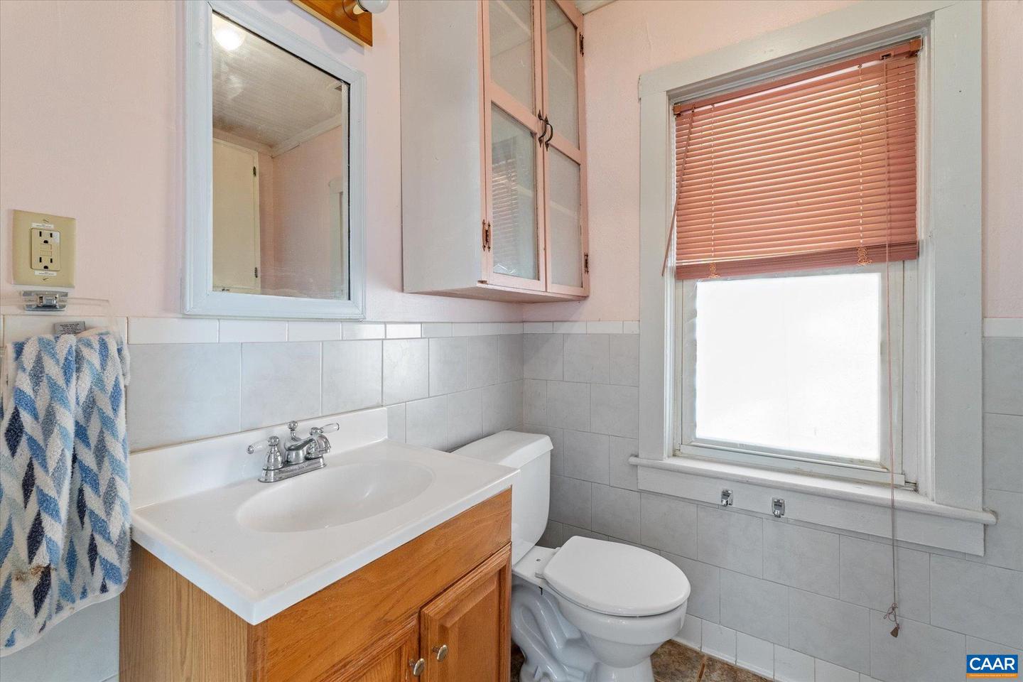 989 & 991 CROZET AVE, CROZET, Virginia 22932, 2 Bedrooms Bedrooms, ,3 BathroomsBathrooms,Residential,For sale,989 & 991 CROZET AVE,671724 MLS # 671724 989 & 991 CROZET AVE, CROZET, Virginia 22932, 2 Bedrooms Bedrooms, ,3 BathroomsBathrooms,Residential,For sale,989 & 991 CROZET AVE,671724 MLS # 671724