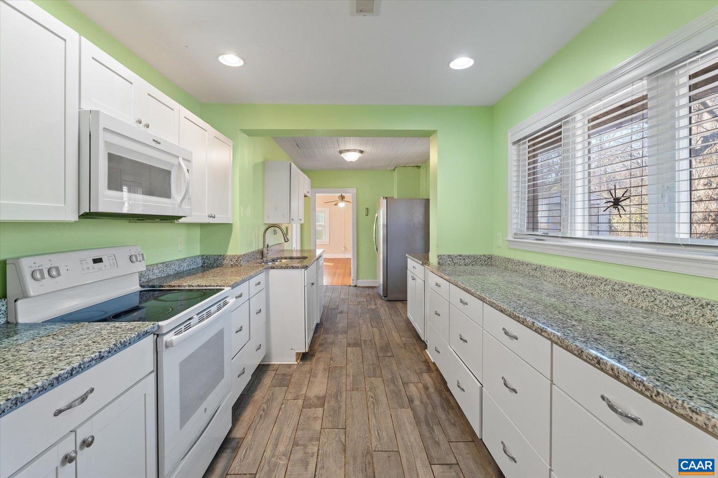 989 & 991 CROZET AVE, CROZET, Virginia 22932, 2 Bedrooms Bedrooms, ,3 BathroomsBathrooms,Residential,For sale,989 & 991 CROZET AVE,671724 MLS # 671724 989 & 991 CROZET AVE, CROZET, Virginia 22932, 2 Bedrooms Bedrooms, ,3 BathroomsBathrooms,Residential,For sale,989 & 991 CROZET AVE,671724 MLS # 671724