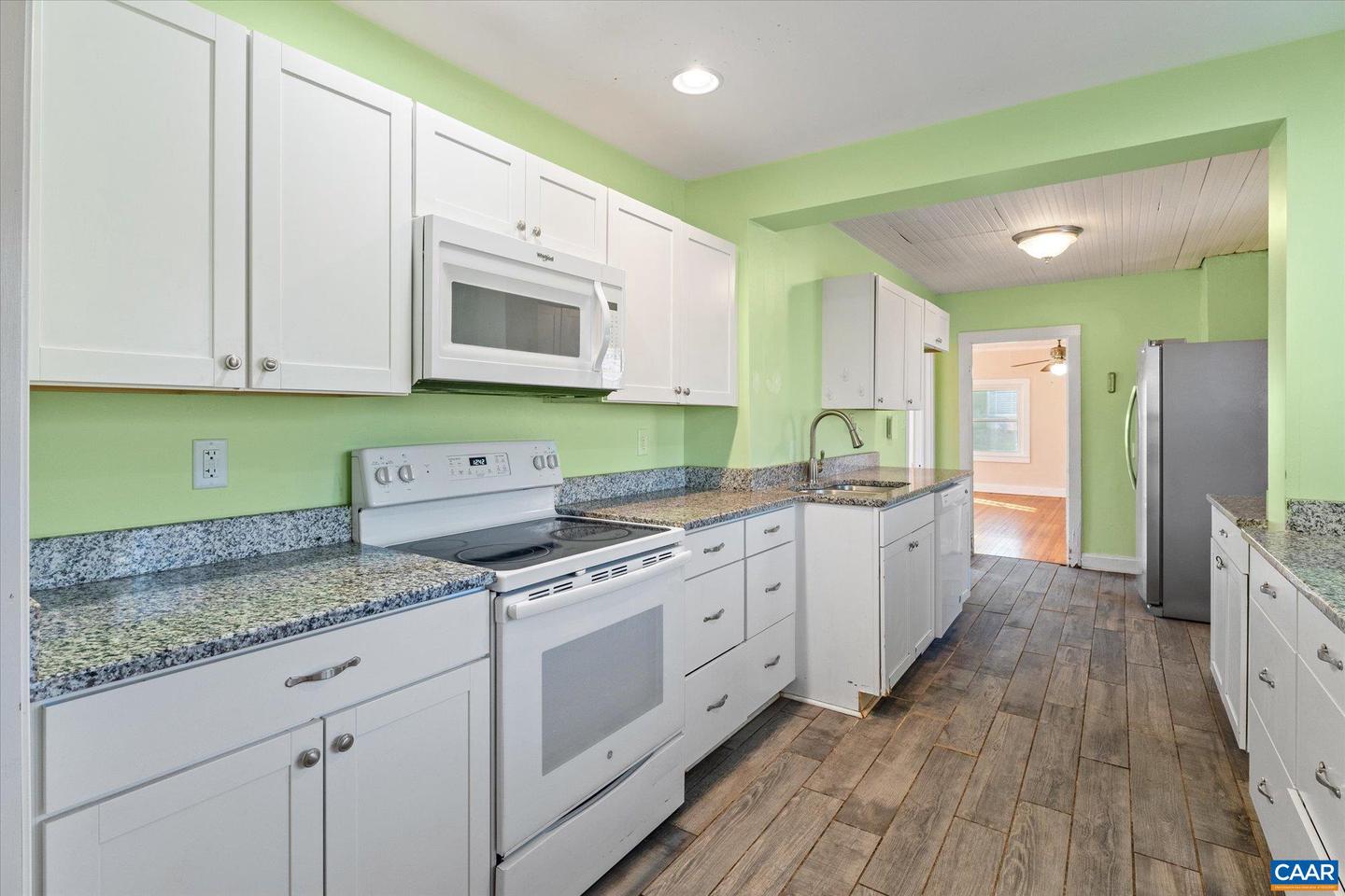 989 & 991 CROZET AVE, CROZET, Virginia 22932, 2 Bedrooms Bedrooms, ,3 BathroomsBathrooms,Residential,For sale,989 & 991 CROZET AVE,671724 MLS # 671724 989 & 991 CROZET AVE, CROZET, Virginia 22932, 2 Bedrooms Bedrooms, ,3 BathroomsBathrooms,Residential,For sale,989 & 991 CROZET AVE,671724 MLS # 671724
