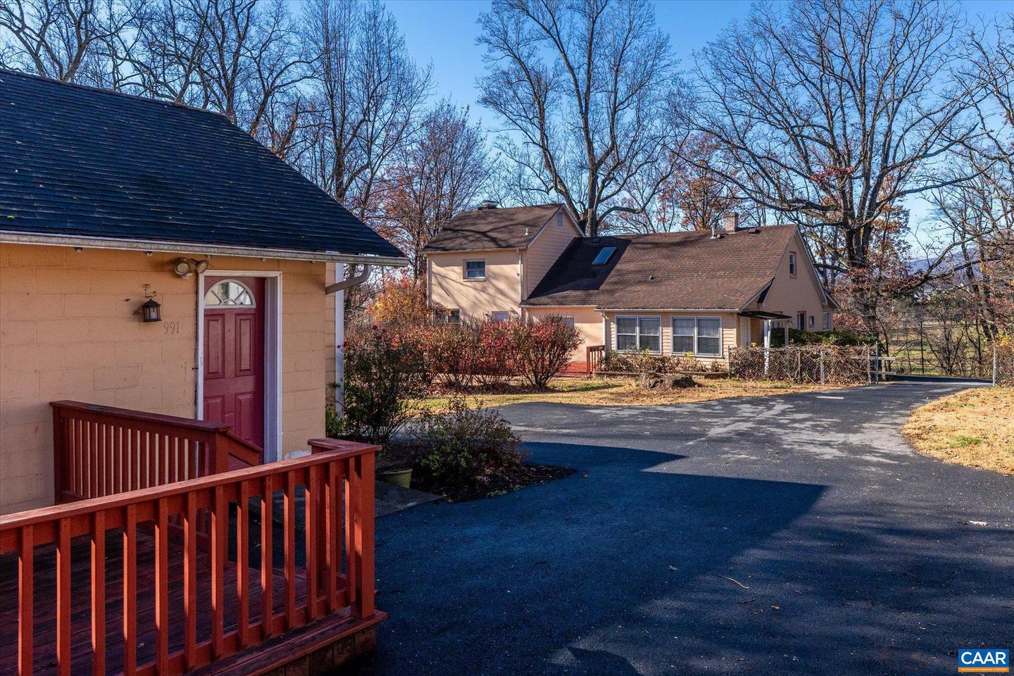 989 & 991 CROZET AVE, CROZET, Virginia 22932, 2 Bedrooms Bedrooms, ,3 BathroomsBathrooms,Residential,For sale,989 & 991 CROZET AVE,671724 MLS # 671724 989 & 991 CROZET AVE, CROZET, Virginia 22932, 2 Bedrooms Bedrooms, ,3 BathroomsBathrooms,Residential,For sale,989 & 991 CROZET AVE,671724 MLS # 671724