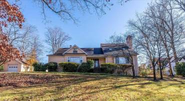 989 & 991 CROZET AVE, CROZET, Virginia 22932, 2 Bedrooms Bedrooms, ,3 BathroomsBathrooms,Residential,For sale,989 & 991 CROZET AVE,671724 MLS # 671724