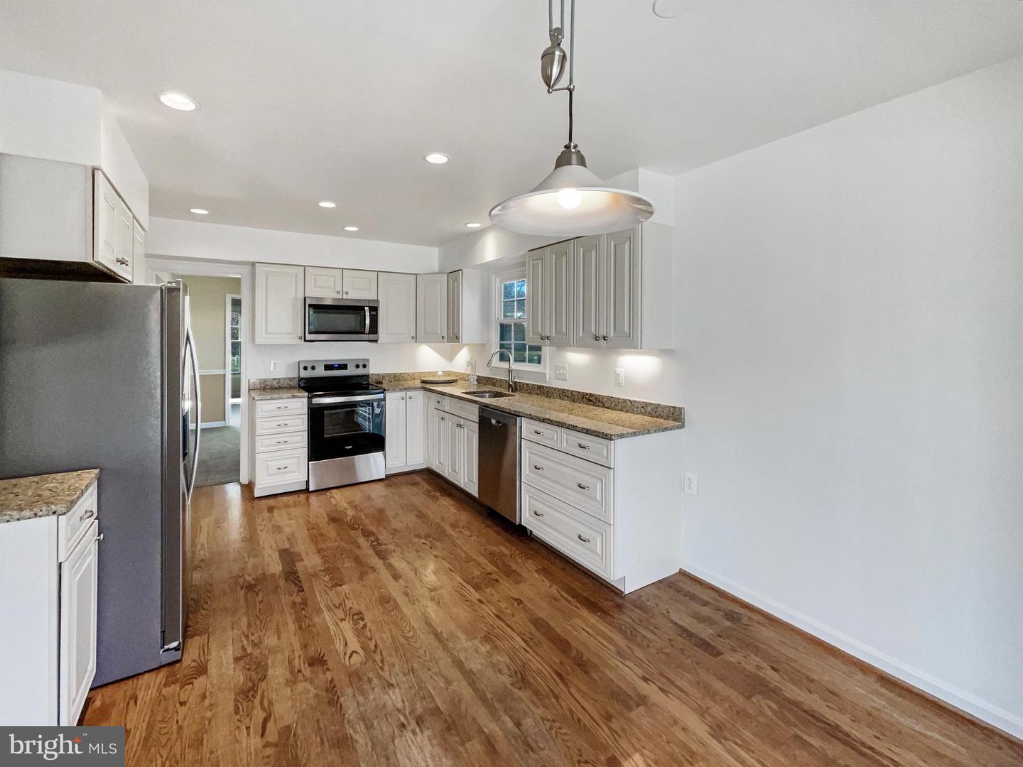 5815 JANE WAY, ALEXANDRIA, Virginia 22310, 6 Bedrooms Bedrooms, ,4 BathroomsBathrooms,Residential,For sale,5815 JANE WAY,VAFX2282062 MLS # VAFX2282062 5815 JANE WAY, ALEXANDRIA, Virginia 22310, 6 Bedrooms Bedrooms, ,4 BathroomsBathrooms,Residential,For sale,5815 JANE WAY,VAFX2282062 MLS # VAFX2282062