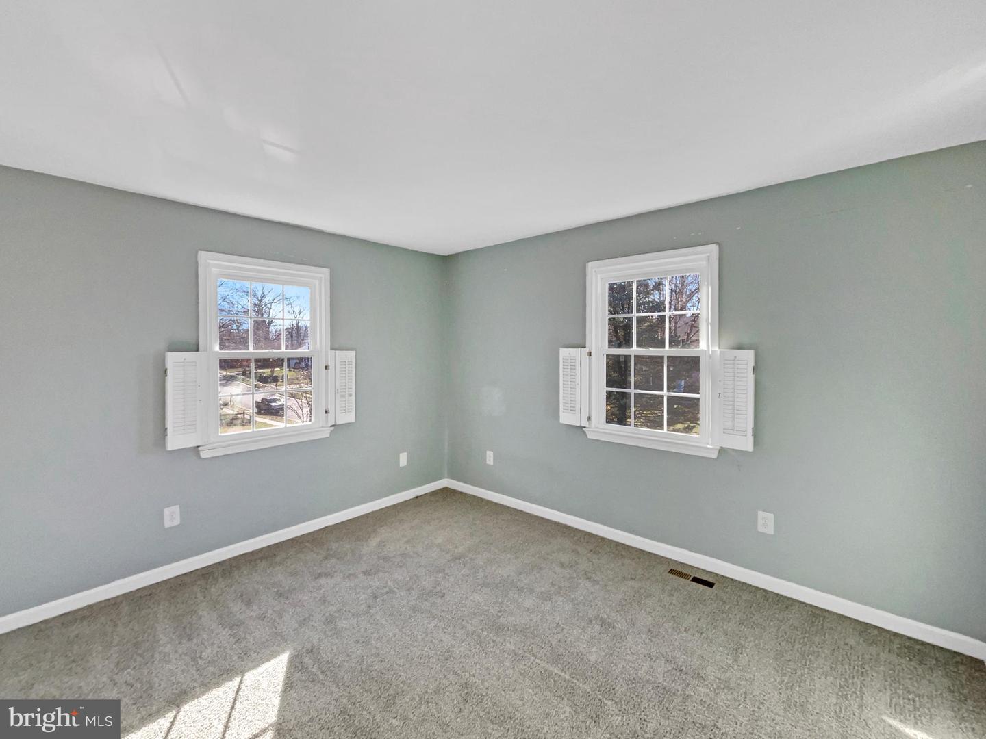 5815 JANE WAY, ALEXANDRIA, Virginia 22310, 6 Bedrooms Bedrooms, ,4 BathroomsBathrooms,Residential,For sale,5815 JANE WAY,VAFX2282062 MLS # VAFX2282062 5815 JANE WAY, ALEXANDRIA, Virginia 22310, 6 Bedrooms Bedrooms, ,4 BathroomsBathrooms,Residential,For sale,5815 JANE WAY,VAFX2282062 MLS # VAFX2282062