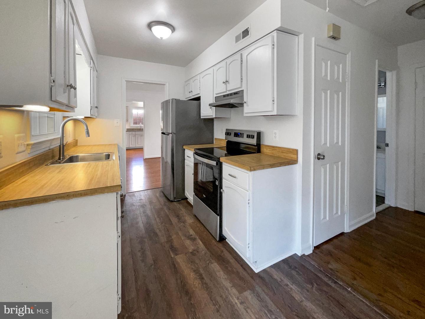 5815 JANE WAY, ALEXANDRIA, Virginia 22310, 6 Bedrooms Bedrooms, ,4 BathroomsBathrooms,Residential,For sale,5815 JANE WAY,VAFX2282062 MLS # VAFX2282062 5815 JANE WAY, ALEXANDRIA, Virginia 22310, 6 Bedrooms Bedrooms, ,4 BathroomsBathrooms,Residential,For sale,5815 JANE WAY,VAFX2282062 MLS # VAFX2282062