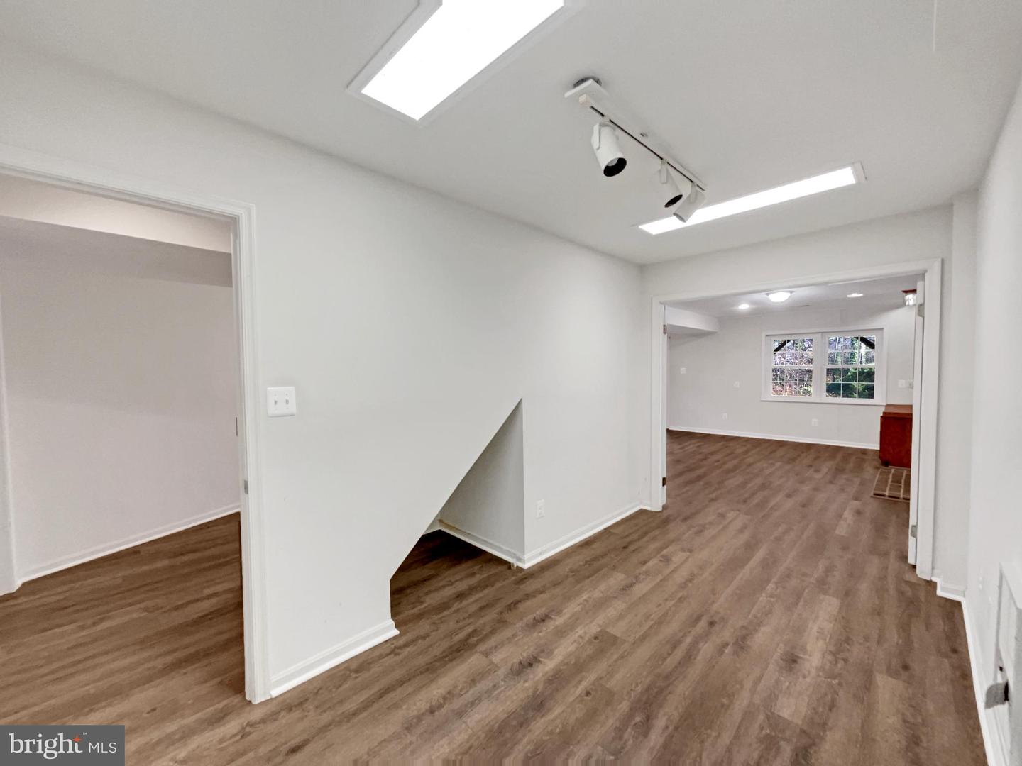 5815 JANE WAY, ALEXANDRIA, Virginia 22310, 6 Bedrooms Bedrooms, ,4 BathroomsBathrooms,Residential,For sale,5815 JANE WAY,VAFX2282062 MLS # VAFX2282062 5815 JANE WAY, ALEXANDRIA, Virginia 22310, 6 Bedrooms Bedrooms, ,4 BathroomsBathrooms,Residential,For sale,5815 JANE WAY,VAFX2282062 MLS # VAFX2282062