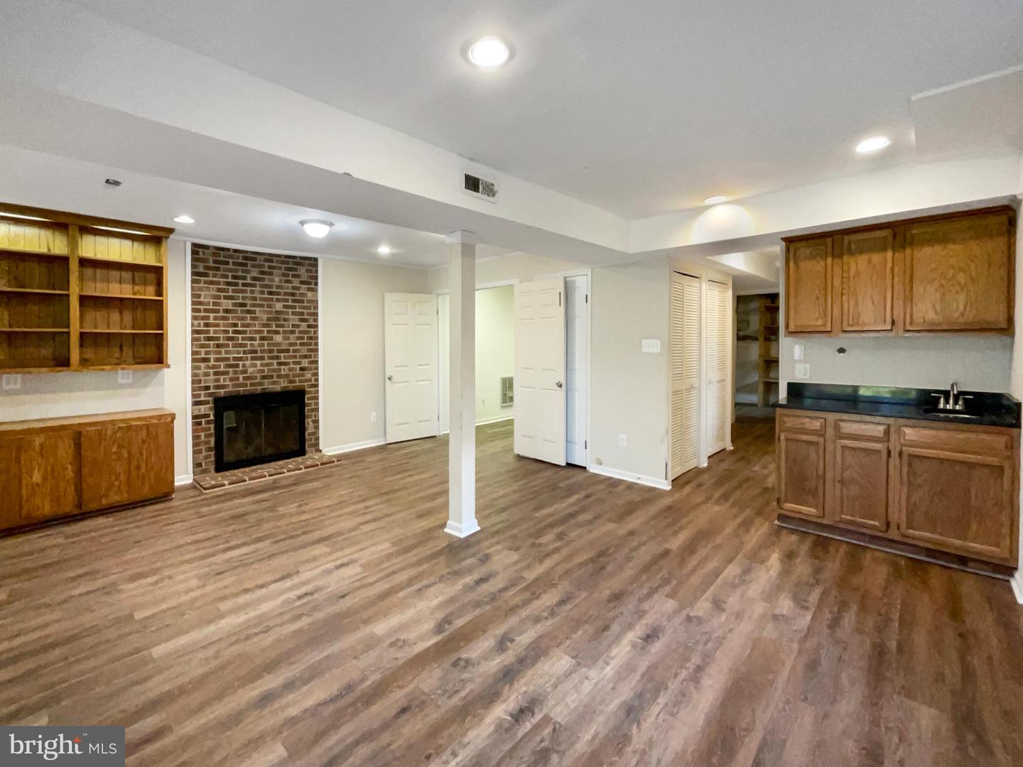 5815 JANE WAY, ALEXANDRIA, Virginia 22310, 6 Bedrooms Bedrooms, ,4 BathroomsBathrooms,Residential,For sale,5815 JANE WAY,VAFX2282062 MLS # VAFX2282062 5815 JANE WAY, ALEXANDRIA, Virginia 22310, 6 Bedrooms Bedrooms, ,4 BathroomsBathrooms,Residential,For sale,5815 JANE WAY,VAFX2282062 MLS # VAFX2282062