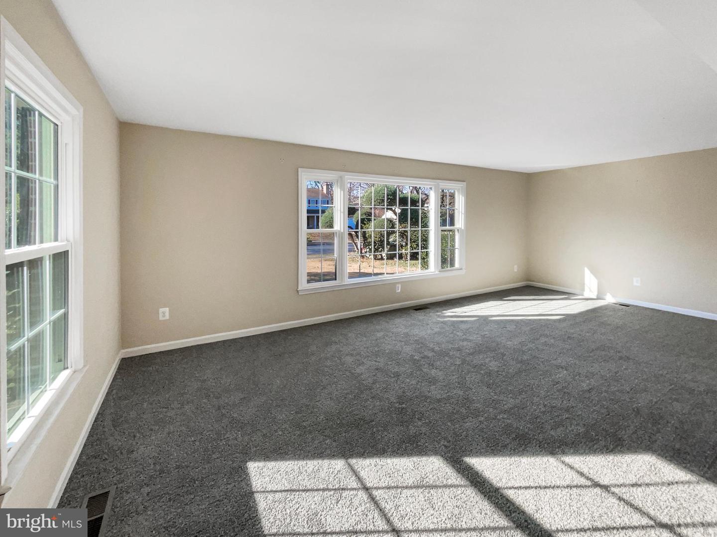 5815 JANE WAY, ALEXANDRIA, Virginia 22310, 6 Bedrooms Bedrooms, ,4 BathroomsBathrooms,Residential,For sale,5815 JANE WAY,VAFX2282062 MLS # VAFX2282062 5815 JANE WAY, ALEXANDRIA, Virginia 22310, 6 Bedrooms Bedrooms, ,4 BathroomsBathrooms,Residential,For sale,5815 JANE WAY,VAFX2282062 MLS # VAFX2282062