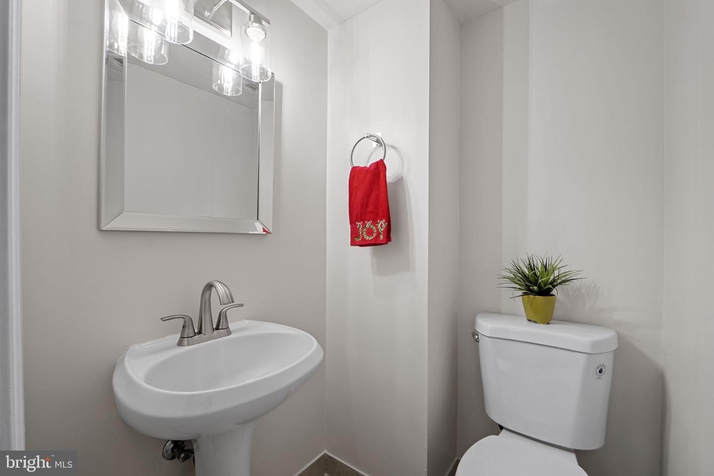 9636 ASPEN PL, MANASSAS, Virginia 20110, 4 Bedrooms Bedrooms, ,3 BathroomsBathrooms,Residential,For sale,9636 ASPEN PL,VAMN2009794 MLS # VAMN2009794