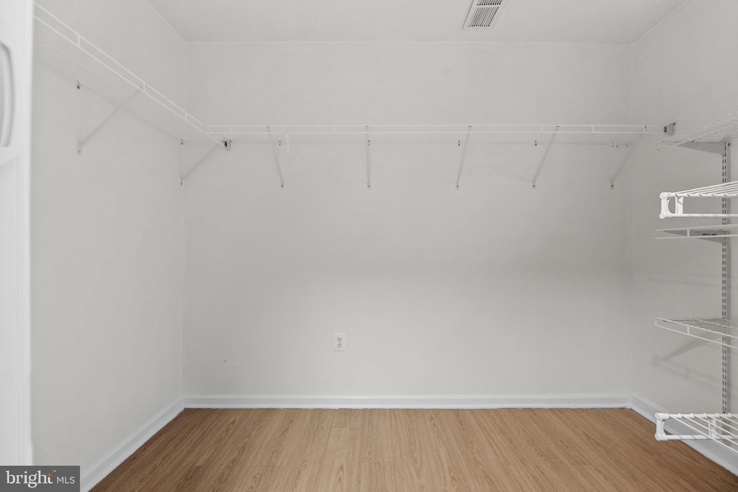 9636 ASPEN PL, MANASSAS, Virginia 20110, 4 Bedrooms Bedrooms, ,3 BathroomsBathrooms,Residential,For sale,9636 ASPEN PL,VAMN2009794 MLS # VAMN2009794