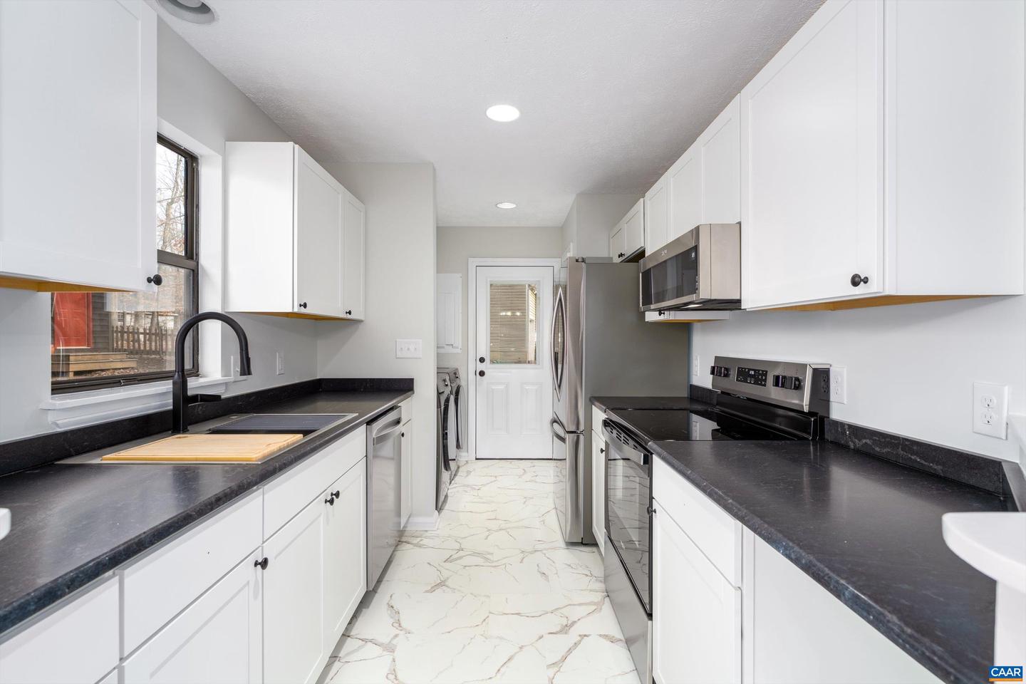 23 STONEWALL RD, PALMYRA, Virginia 22963, 3 Bedrooms Bedrooms, ,2 BathroomsBathrooms,Residential,For sale,23 STONEWALL RD,671735 MLS # 671735