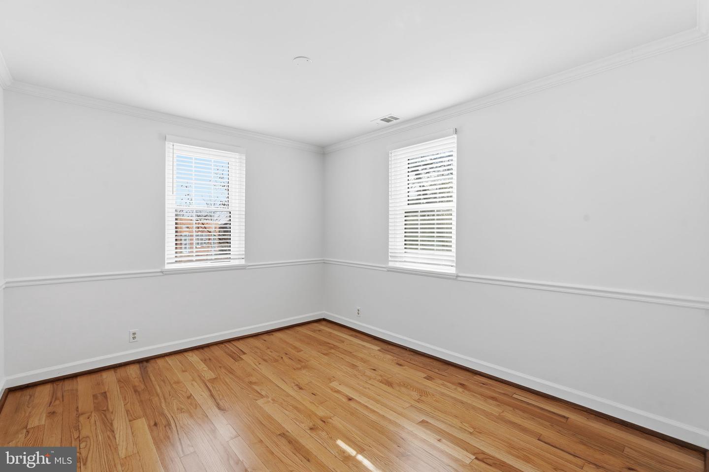 4600 30TH RD S, ARLINGTON, Virginia 22206, 3 Bedrooms Bedrooms, ,2 BathroomsBathrooms,Residential,For sale,4600 30TH RD S,VAAR2066762 MLS # VAAR2066762 4600 30TH RD S, ARLINGTON, Virginia 22206, 3 Bedrooms Bedrooms, ,2 BathroomsBathrooms,Residential,For sale,4600 30TH RD S,VAAR2066762 MLS # VAAR2066762