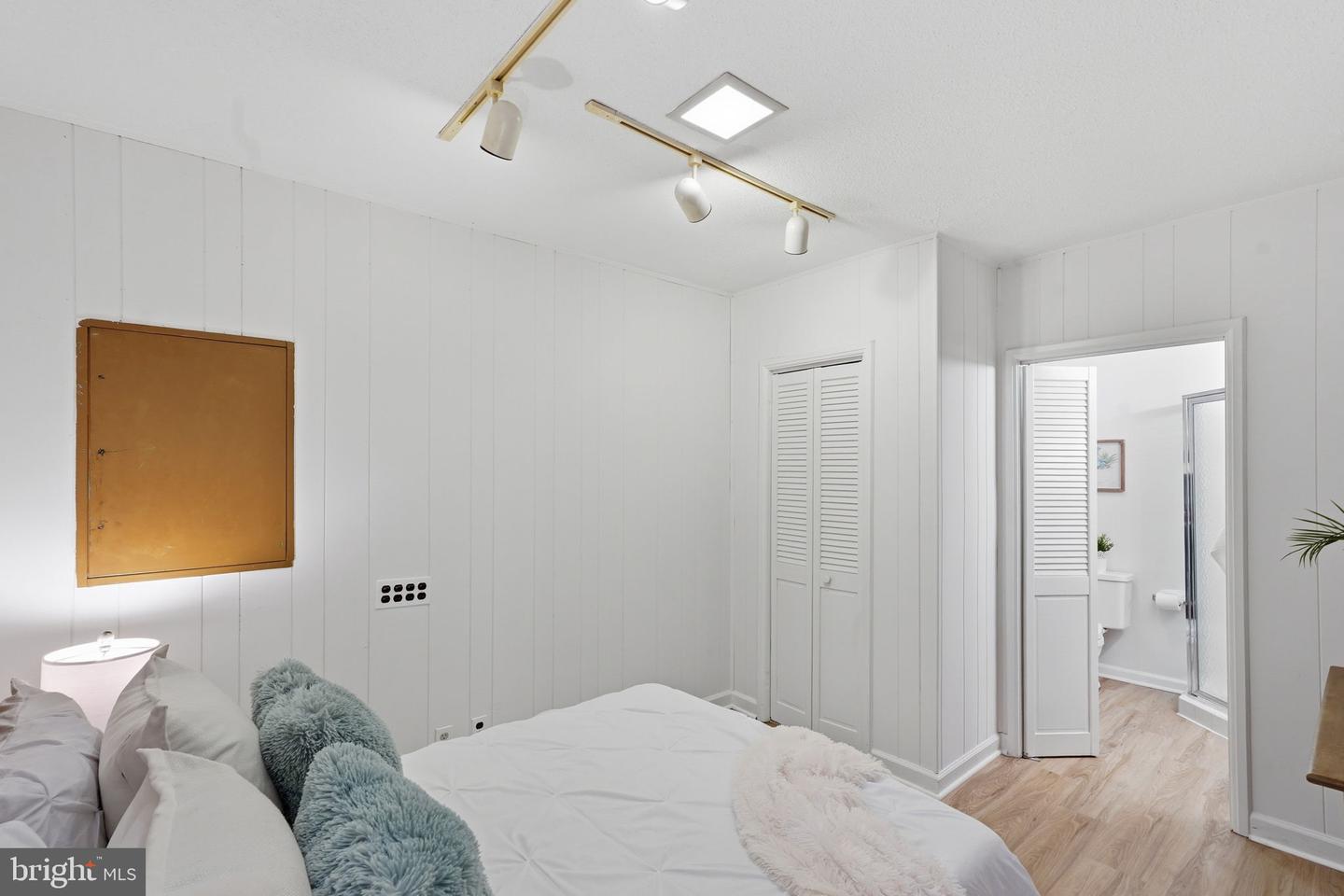 4600 30TH RD S, ARLINGTON, Virginia 22206, 3 Bedrooms Bedrooms, ,2 BathroomsBathrooms,Residential,For sale,4600 30TH RD S,VAAR2066762 MLS # VAAR2066762 4600 30TH RD S, ARLINGTON, Virginia 22206, 3 Bedrooms Bedrooms, ,2 BathroomsBathrooms,Residential,For sale,4600 30TH RD S,VAAR2066762 MLS # VAAR2066762