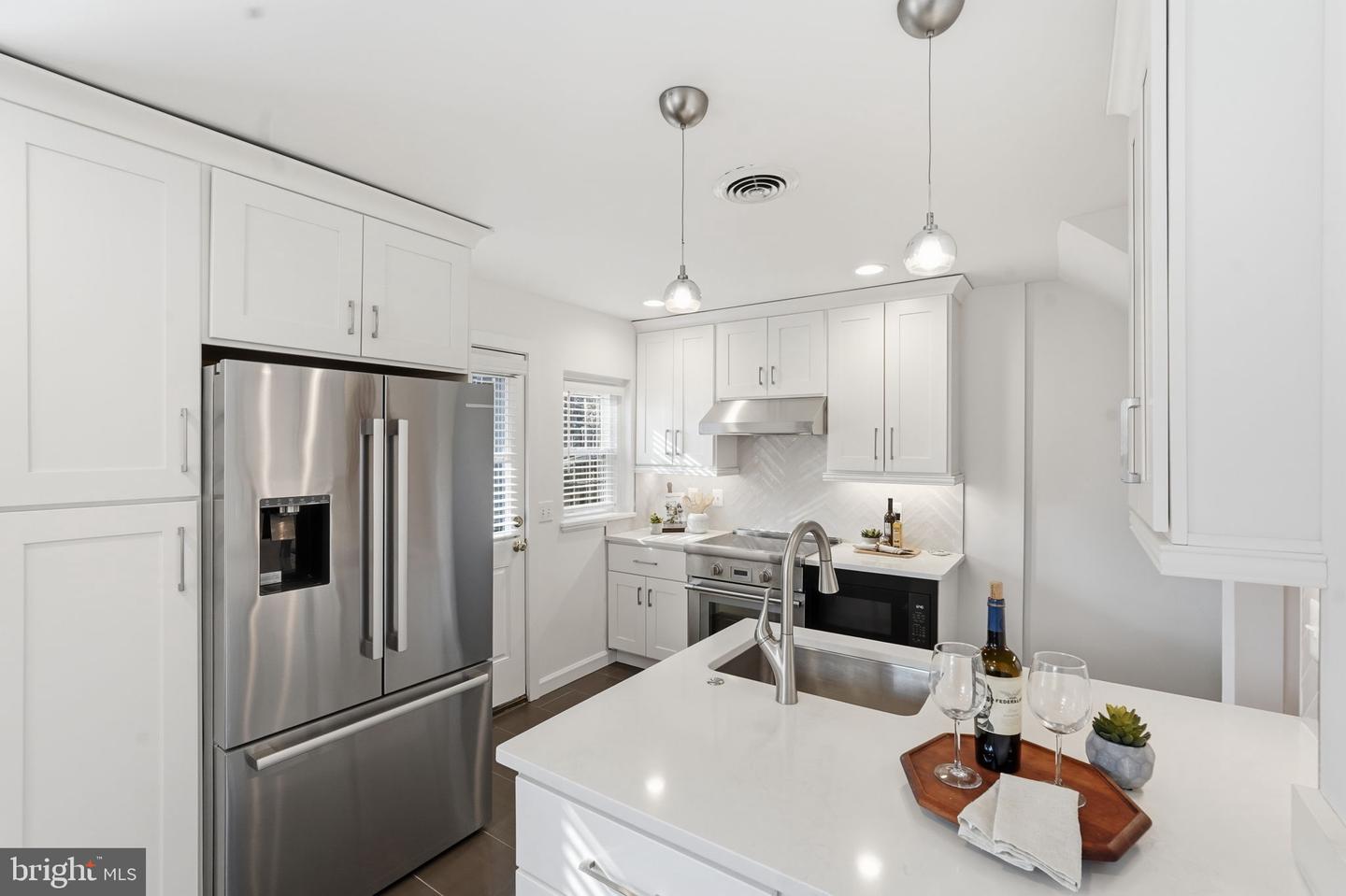 4600 30TH RD S, ARLINGTON, Virginia 22206, 3 Bedrooms Bedrooms, ,2 BathroomsBathrooms,Residential,For sale,4600 30TH RD S,VAAR2066762 MLS # VAAR2066762 4600 30TH RD S, ARLINGTON, Virginia 22206, 3 Bedrooms Bedrooms, ,2 BathroomsBathrooms,Residential,For sale,4600 30TH RD S,VAAR2066762 MLS # VAAR2066762