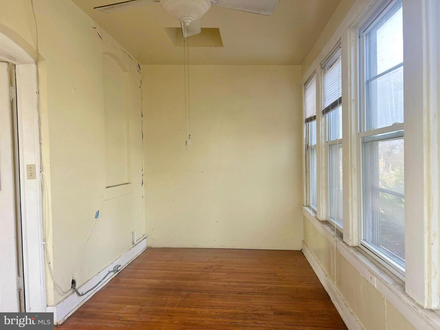 118 V ST NE, WASHINGTON, District Of Columbia 20002, 4 Bedrooms Bedrooms, ,2 BathroomsBathrooms,Residential,For sale,118 V ST NE,DCDC2234396 MLS # DCDC2234396