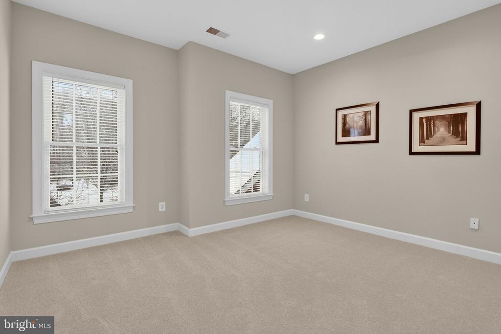 6348 BARN OWL CT, WARRENTON, Virginia, 5 Bedrooms Bedrooms, ,3 BathroomsBathrooms,Residential,6348 BARN OWL CT,VAFQ2019656 MLS # VAFQ2019656 6348 BARN OWL CT, WARRENTON, Virginia, 5 Bedrooms Bedrooms, ,3 BathroomsBathrooms,Residential,6348 BARN OWL CT,VAFQ2019656 MLS # VAFQ2019656