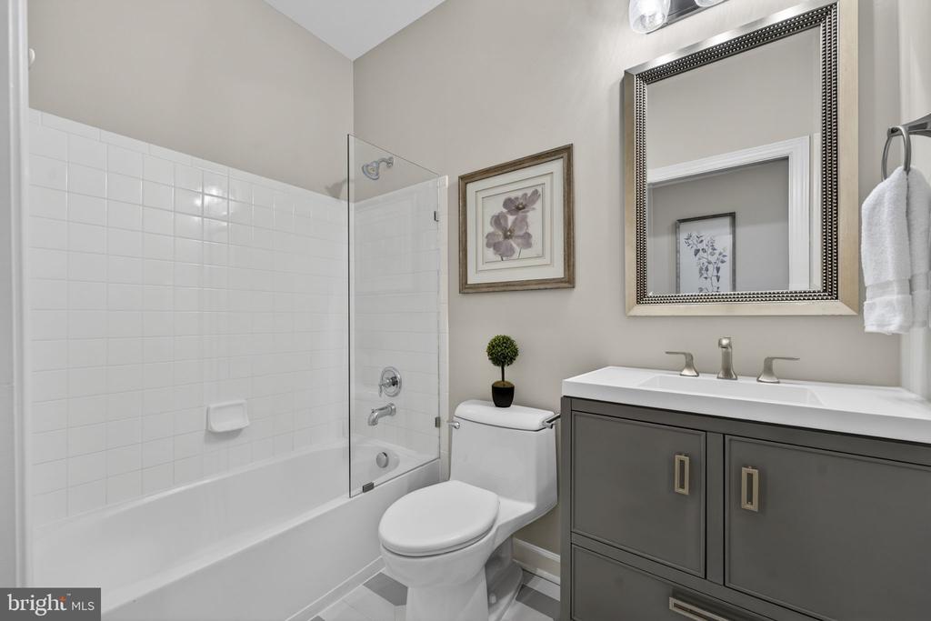 6348 BARN OWL CT, WARRENTON, Virginia, 5 Bedrooms Bedrooms, ,3 BathroomsBathrooms,Residential,6348 BARN OWL CT,VAFQ2019656 MLS # VAFQ2019656 6348 BARN OWL CT, WARRENTON, Virginia, 5 Bedrooms Bedrooms, ,3 BathroomsBathrooms,Residential,6348 BARN OWL CT,VAFQ2019656 MLS # VAFQ2019656