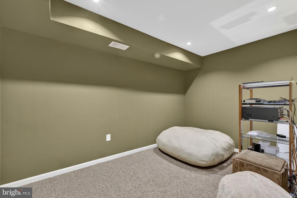 6348 BARN OWL CT, WARRENTON, Virginia, 5 Bedrooms Bedrooms, ,3 BathroomsBathrooms,Residential,6348 BARN OWL CT,VAFQ2019656 MLS # VAFQ2019656 6348 BARN OWL CT, WARRENTON, Virginia, 5 Bedrooms Bedrooms, ,3 BathroomsBathrooms,Residential,6348 BARN OWL CT,VAFQ2019656 MLS # VAFQ2019656