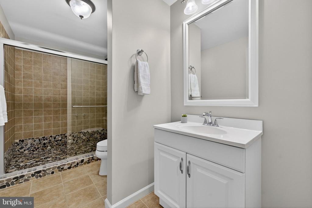 6348 BARN OWL CT, WARRENTON, Virginia, 5 Bedrooms Bedrooms, ,3 BathroomsBathrooms,Residential,6348 BARN OWL CT,VAFQ2019656 MLS # VAFQ2019656 6348 BARN OWL CT, WARRENTON, Virginia, 5 Bedrooms Bedrooms, ,3 BathroomsBathrooms,Residential,6348 BARN OWL CT,VAFQ2019656 MLS # VAFQ2019656