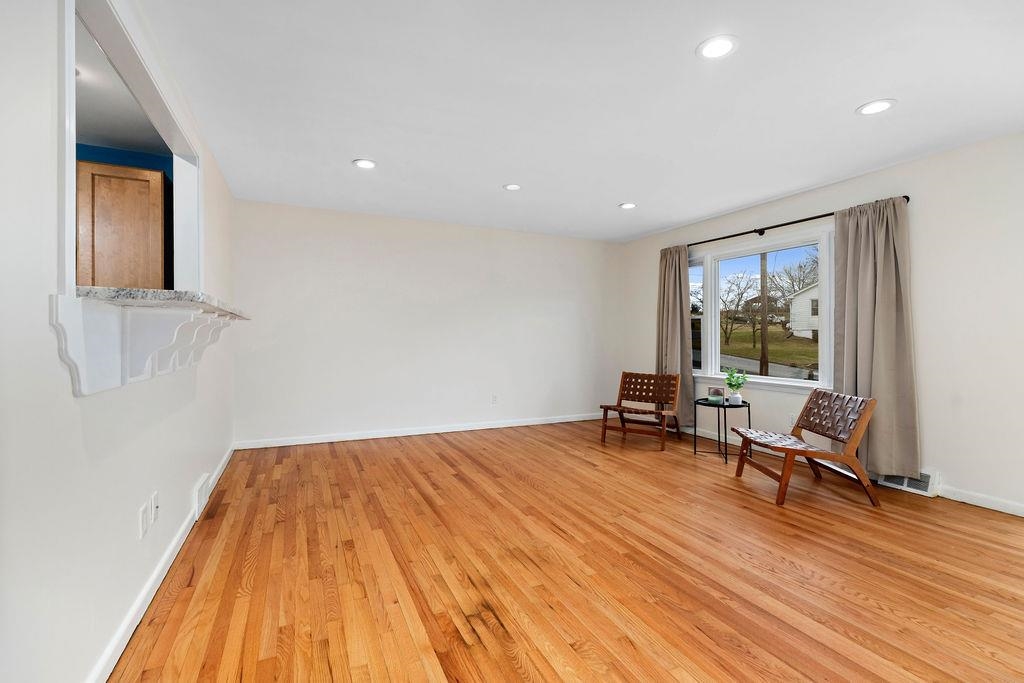 2405 FIFTH ST, STAUNTON, Virginia 24401, 3 Bedrooms Bedrooms, ,1 BathroomBathrooms,Residential,2405 FIFTH ST,671361 MLS # 671361 2405 FIFTH ST, STAUNTON, Virginia 24401, 3 Bedrooms Bedrooms, ,1 BathroomBathrooms,Residential,2405 FIFTH ST,671361 MLS # 671361