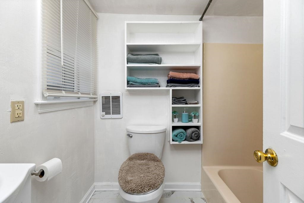 1623 E MAIN ST, WAYNESBORO, Virginia 22980, 2 Bedrooms Bedrooms, ,1 BathroomBathrooms,Residential,1623 E MAIN ST,671738 MLS # 671738 1623 E MAIN ST, WAYNESBORO, Virginia 22980, 2 Bedrooms Bedrooms, ,1 BathroomBathrooms,Residential,1623 E MAIN ST,671738 MLS # 671738