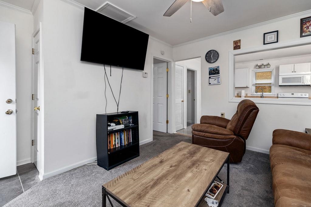 1623 E MAIN ST, WAYNESBORO, Virginia 22980, 2 Bedrooms Bedrooms, ,1 BathroomBathrooms,Residential,1623 E MAIN ST,671738 MLS # 671738 1623 E MAIN ST, WAYNESBORO, Virginia 22980, 2 Bedrooms Bedrooms, ,1 BathroomBathrooms,Residential,1623 E MAIN ST,671738 MLS # 671738