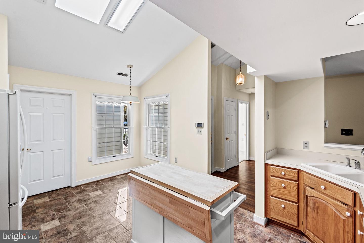 11471 CHARLESTON CT, FREDERICKSBURG, Virginia 22407, 3 Bedrooms Bedrooms, ,3 BathroomsBathrooms,Residential,For sale,11471 CHARLESTON CT,VASP2036146 MLS # VASP2036146