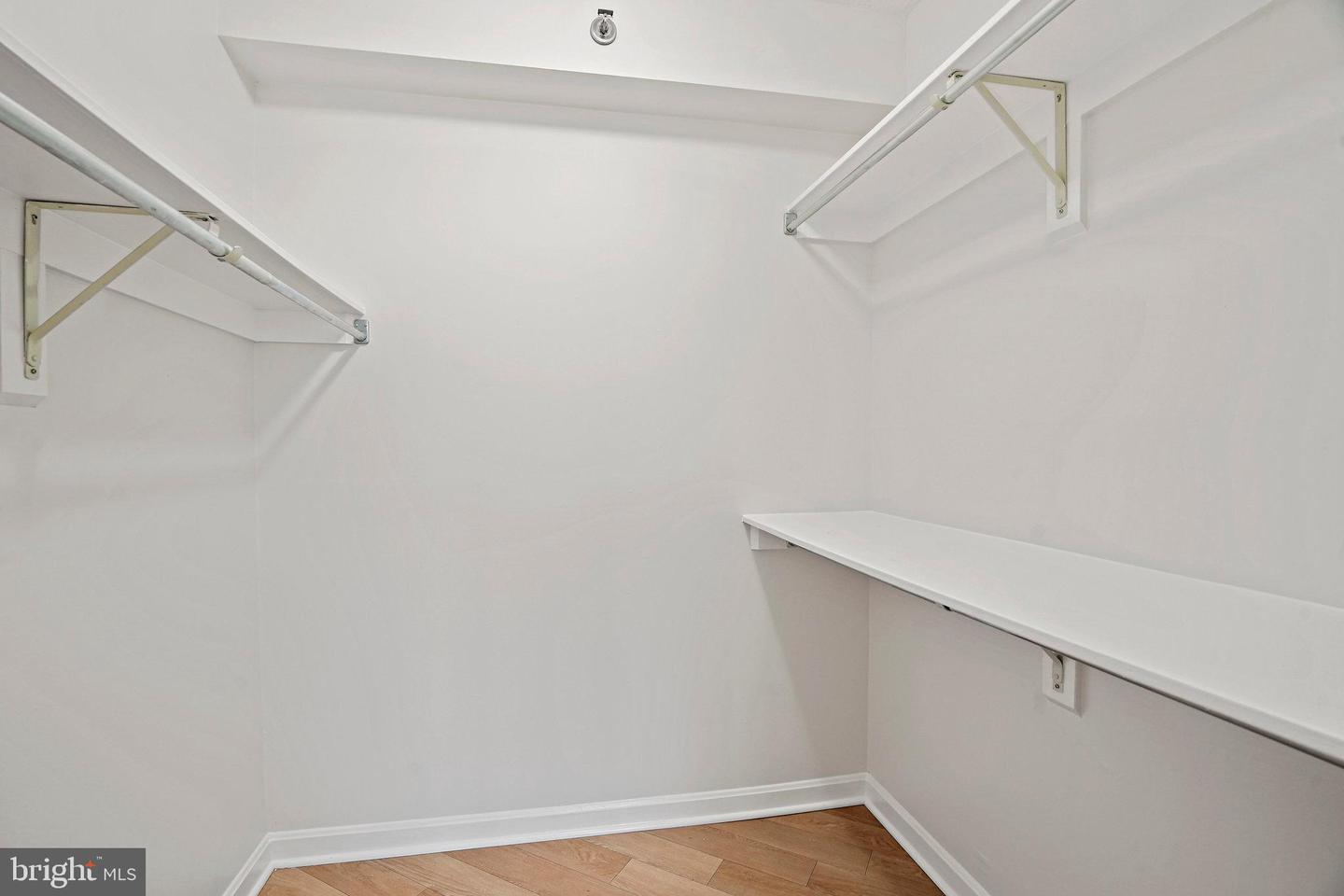 1805 CRYSTAL DR #318S, ARLINGTON, Virginia 22202, 2 Bedrooms Bedrooms, ,2 BathroomsBathrooms,Residential,For sale,1805 CRYSTAL DR #318S,VAAR2063514 MLS # VAAR2063514