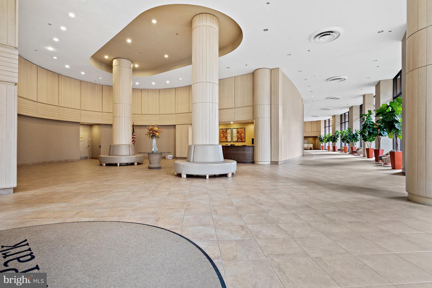 1805 CRYSTAL DR #318S, ARLINGTON, Virginia 22202, 2 Bedrooms Bedrooms, ,2 BathroomsBathrooms,Residential,For sale,1805 CRYSTAL DR #318S,VAAR2063514 MLS # VAAR2063514