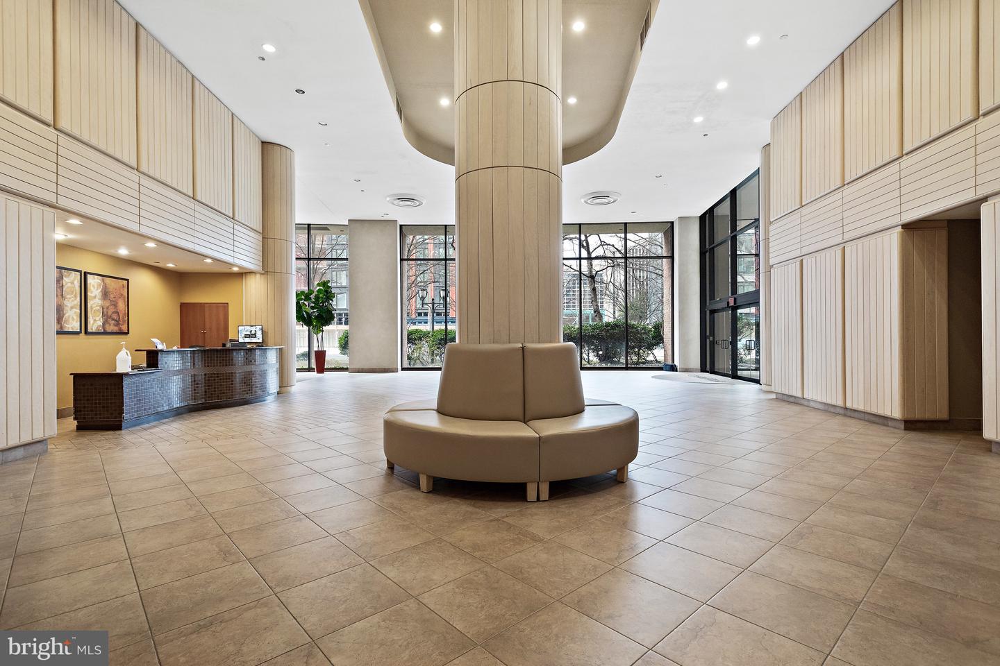 1805 CRYSTAL DR #318S, ARLINGTON, Virginia 22202, 2 Bedrooms Bedrooms, ,2 BathroomsBathrooms,Residential,For sale,1805 CRYSTAL DR #318S,VAAR2063514 MLS # VAAR2063514