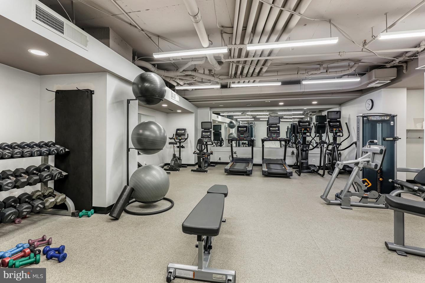 1805 CRYSTAL DR #318S, ARLINGTON, Virginia 22202, 2 Bedrooms Bedrooms, ,2 BathroomsBathrooms,Residential,For sale,1805 CRYSTAL DR #318S,VAAR2063514 MLS # VAAR2063514