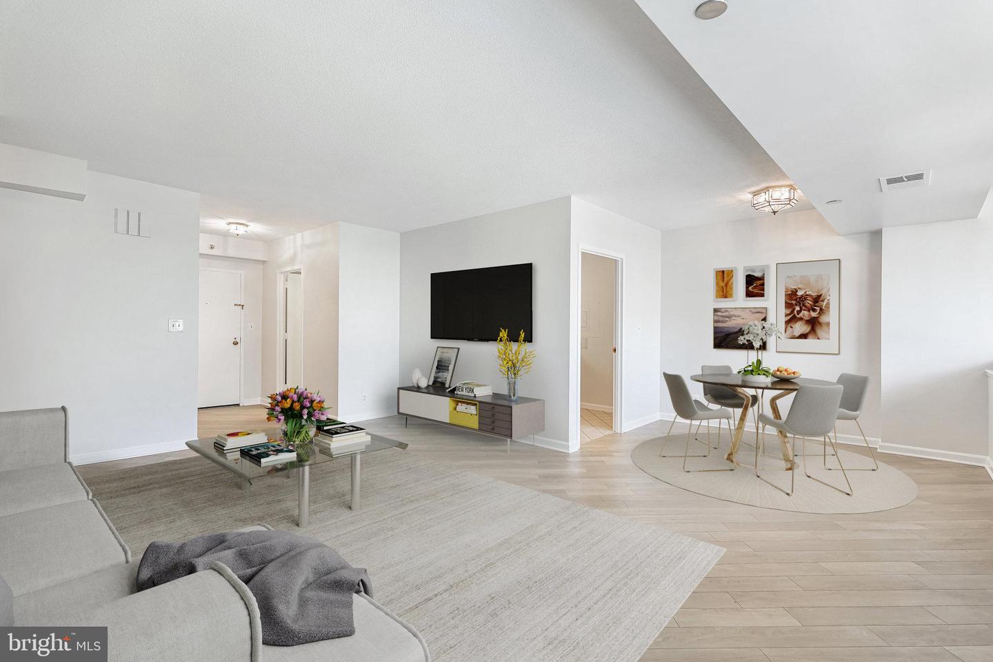 1805 CRYSTAL DR #318S, ARLINGTON, Virginia 22202, 2 Bedrooms Bedrooms, ,2 BathroomsBathrooms,Residential,For sale,1805 CRYSTAL DR #318S,VAAR2063514 MLS # VAAR2063514