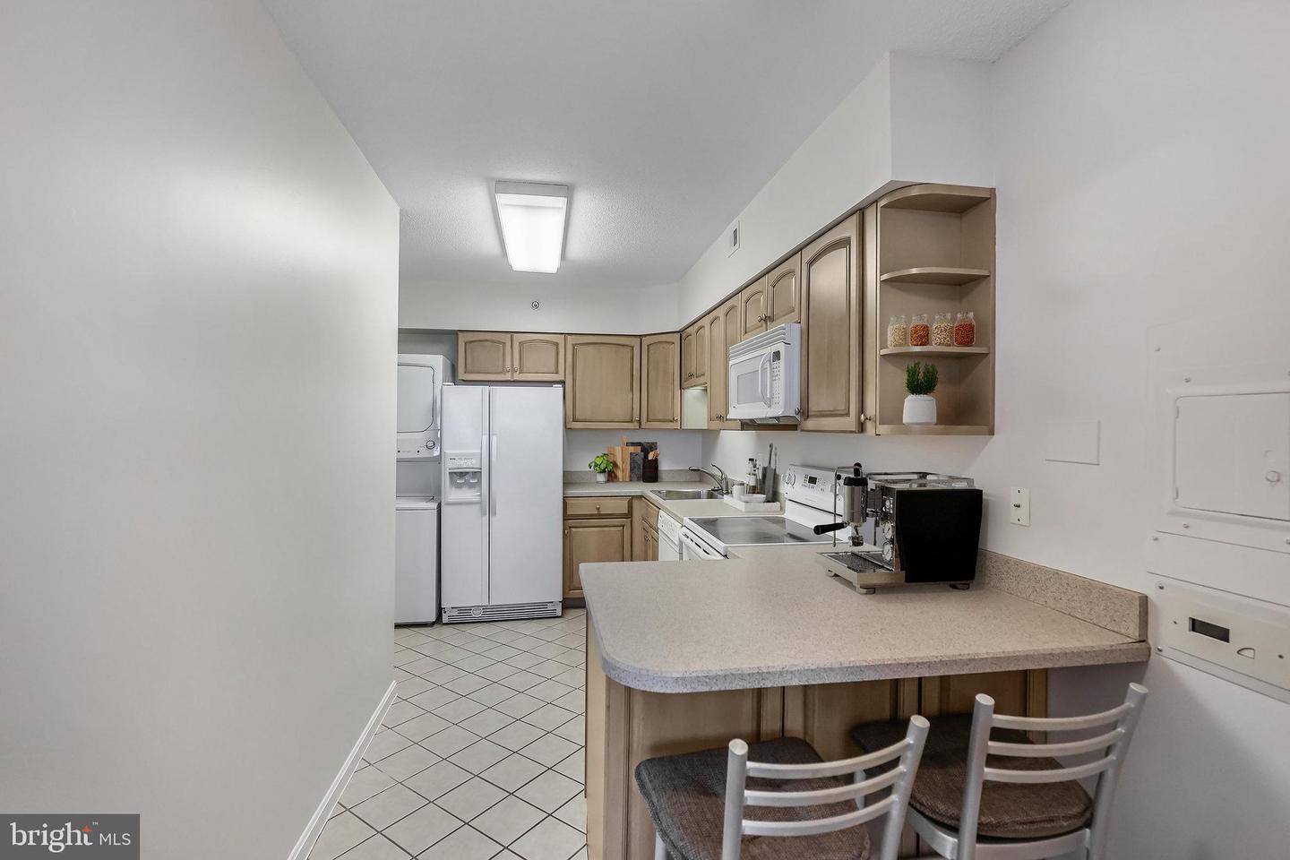 1805 CRYSTAL DR #318S, ARLINGTON, Virginia 22202, 2 Bedrooms Bedrooms, ,2 BathroomsBathrooms,Residential,For sale,1805 CRYSTAL DR #318S,VAAR2063514 MLS # VAAR2063514