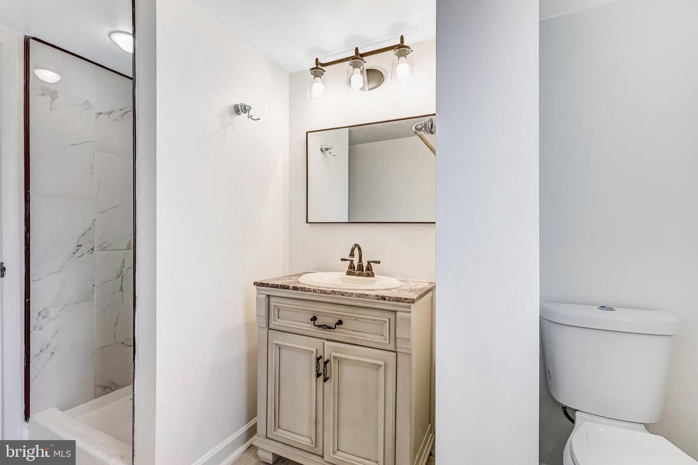 6408 MARYVIEW ST, ALEXANDRIA, Virginia 22310, 4 Bedrooms Bedrooms, ,3 BathroomsBathrooms,Residential,For sale,6408 MARYVIEW ST,VAFX2276798 MLS # VAFX2276798