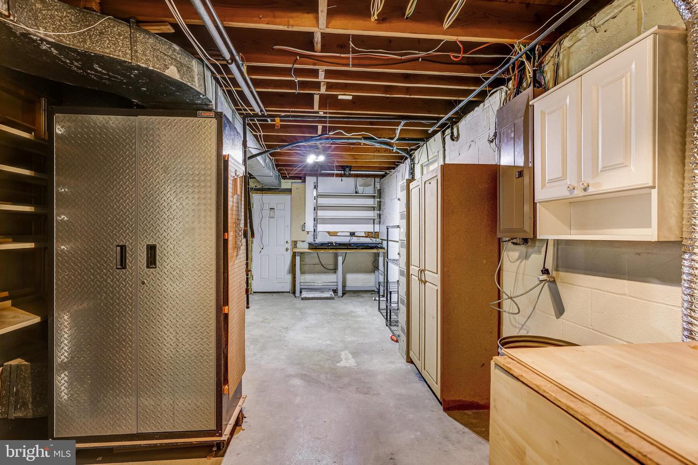 6408 MARYVIEW ST, ALEXANDRIA, Virginia 22310, 4 Bedrooms Bedrooms, ,3 BathroomsBathrooms,Residential,For sale,6408 MARYVIEW ST,VAFX2276798 MLS # VAFX2276798