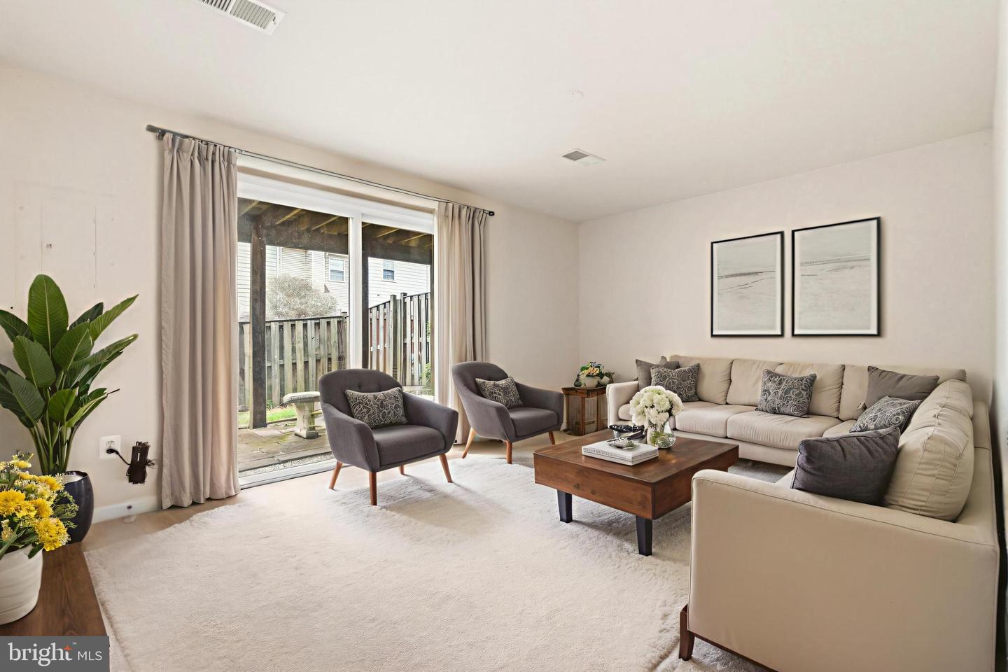 5526 SACRAMENTO MEWS PL, ALEXANDRIA, Virginia 22309, 3 Bedrooms Bedrooms, ,2 BathroomsBathrooms,Residential,For sale,5526 SACRAMENTO MEWS PL,VAFX2278012 MLS # VAFX2278012 5526 SACRAMENTO MEWS PL, ALEXANDRIA, Virginia 22309, 3 Bedrooms Bedrooms, ,2 BathroomsBathrooms,Residential,For sale,5526 SACRAMENTO MEWS PL,VAFX2278012 MLS # VAFX2278012