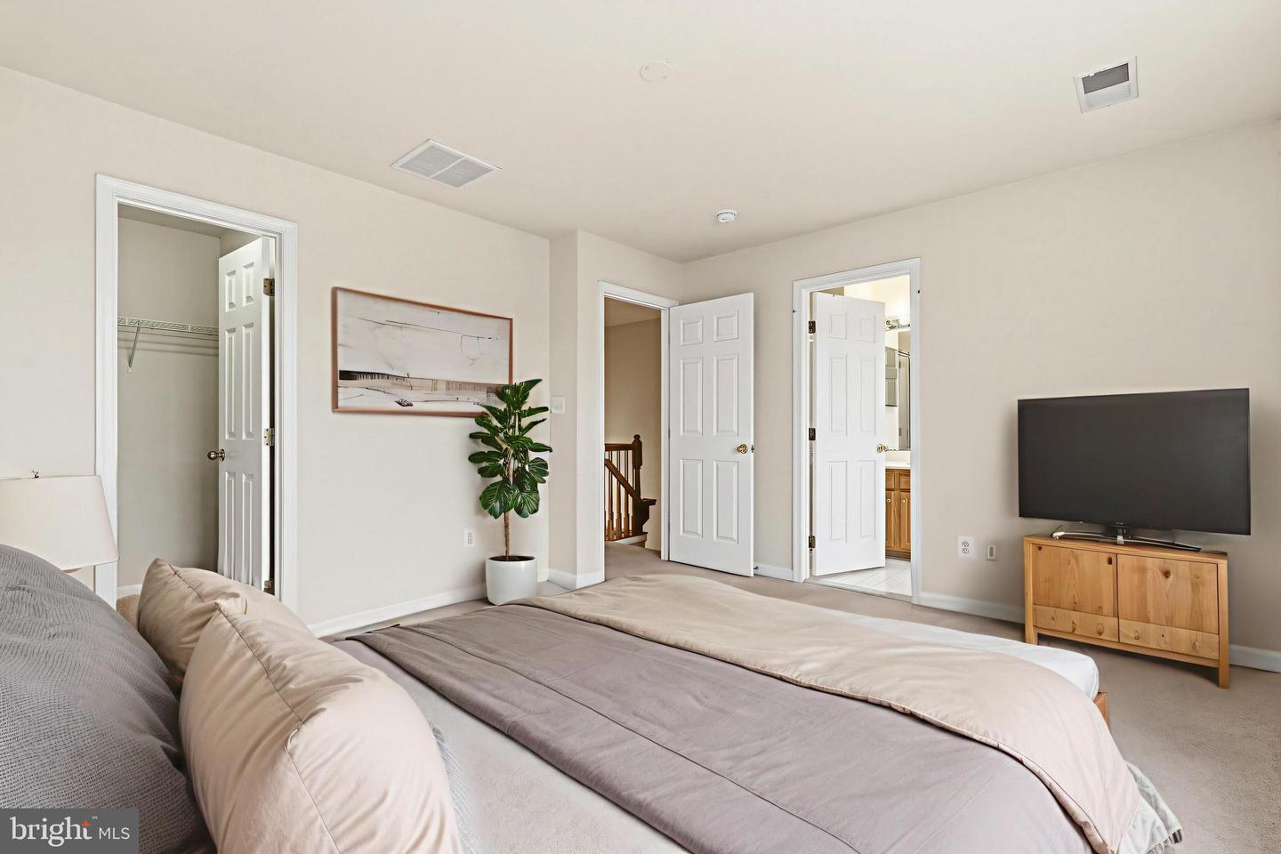 5526 SACRAMENTO MEWS PL, ALEXANDRIA, Virginia 22309, 3 Bedrooms Bedrooms, ,2 BathroomsBathrooms,Residential,For sale,5526 SACRAMENTO MEWS PL,VAFX2278012 MLS # VAFX2278012 5526 SACRAMENTO MEWS PL, ALEXANDRIA, Virginia 22309, 3 Bedrooms Bedrooms, ,2 BathroomsBathrooms,Residential,For sale,5526 SACRAMENTO MEWS PL,VAFX2278012 MLS # VAFX2278012