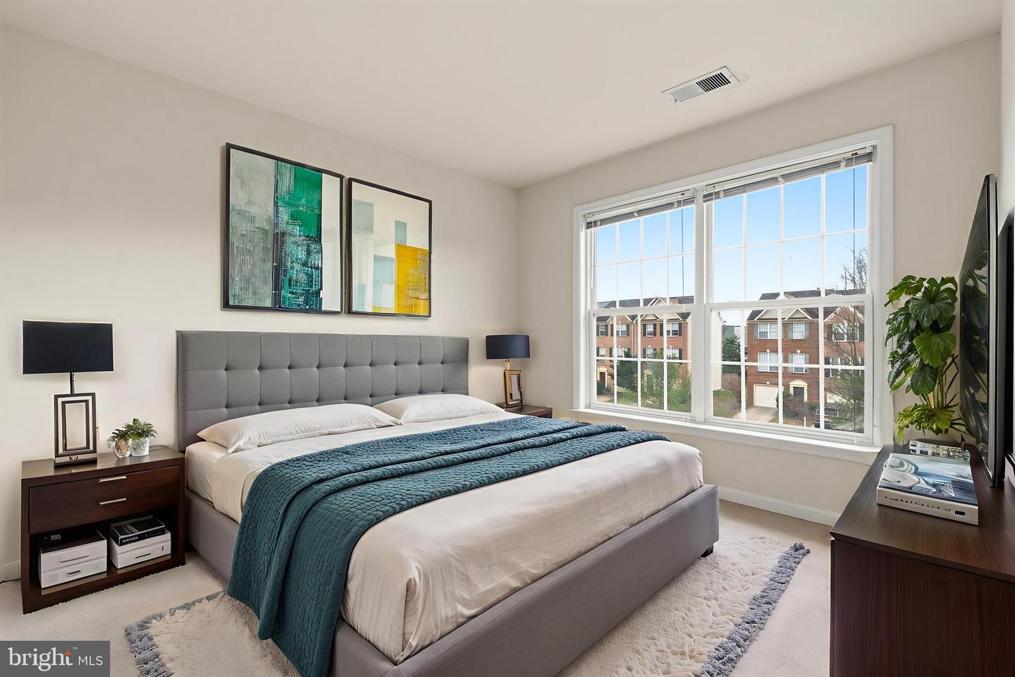 5526 SACRAMENTO MEWS PL, ALEXANDRIA, Virginia 22309, 3 Bedrooms Bedrooms, ,2 BathroomsBathrooms,Residential,For sale,5526 SACRAMENTO MEWS PL,VAFX2278012 MLS # VAFX2278012 5526 SACRAMENTO MEWS PL, ALEXANDRIA, Virginia 22309, 3 Bedrooms Bedrooms, ,2 BathroomsBathrooms,Residential,For sale,5526 SACRAMENTO MEWS PL,VAFX2278012 MLS # VAFX2278012