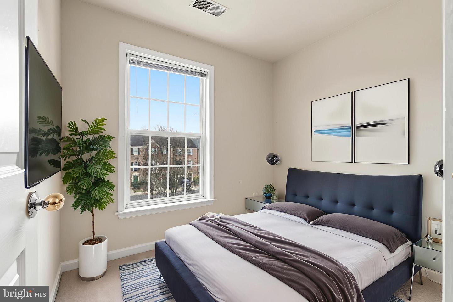 5526 SACRAMENTO MEWS PL, ALEXANDRIA, Virginia 22309, 3 Bedrooms Bedrooms, ,2 BathroomsBathrooms,Residential,For sale,5526 SACRAMENTO MEWS PL,VAFX2278012 MLS # VAFX2278012 5526 SACRAMENTO MEWS PL, ALEXANDRIA, Virginia 22309, 3 Bedrooms Bedrooms, ,2 BathroomsBathrooms,Residential,For sale,5526 SACRAMENTO MEWS PL,VAFX2278012 MLS # VAFX2278012