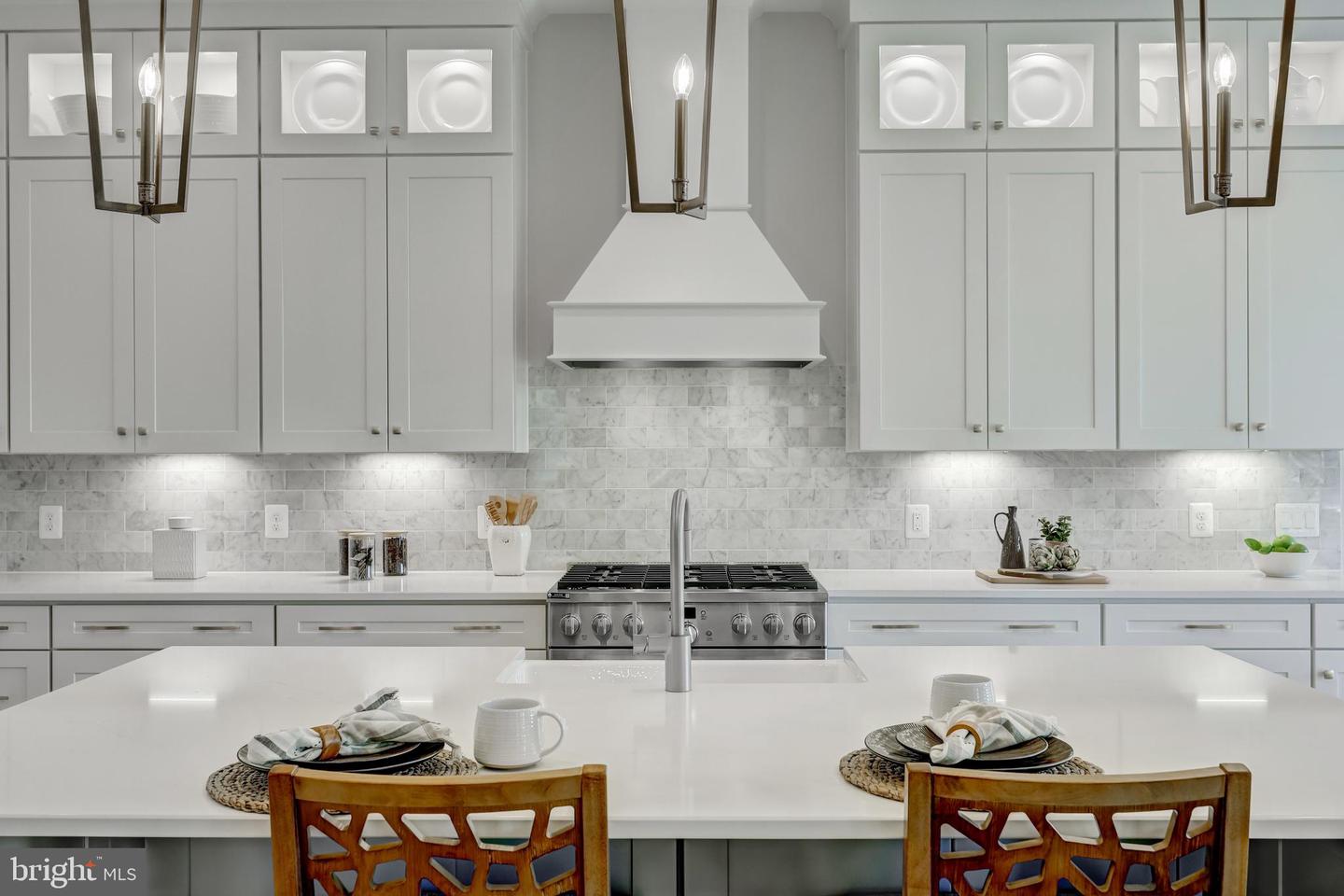 903 HILLCREST DR SW, VIENNA, Virginia 22180, 6 Bedrooms Bedrooms, ,5 BathroomsBathrooms,Residential,For sale,903 HILLCREST DR SW,VAFX2280040 MLS # VAFX2280040 903 HILLCREST DR SW, VIENNA, Virginia 22180, 6 Bedrooms Bedrooms, ,5 BathroomsBathrooms,Residential,For sale,903 HILLCREST DR SW,VAFX2280040 MLS # VAFX2280040