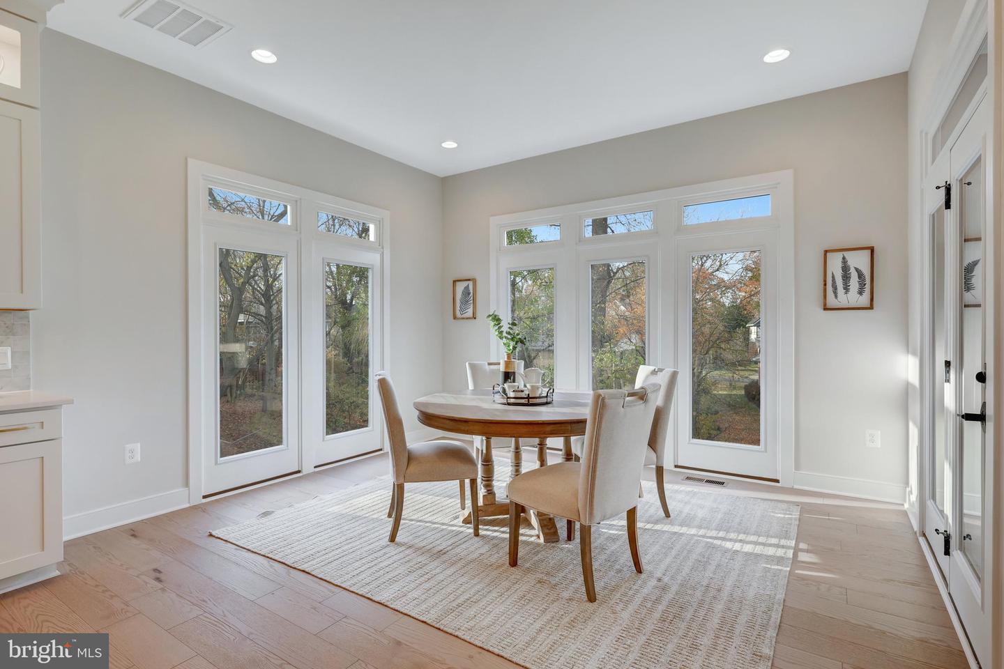 903 HILLCREST DR SW, VIENNA, Virginia 22180, 6 Bedrooms Bedrooms, ,5 BathroomsBathrooms,Residential,For sale,903 HILLCREST DR SW,VAFX2280040 MLS # VAFX2280040 903 HILLCREST DR SW, VIENNA, Virginia 22180, 6 Bedrooms Bedrooms, ,5 BathroomsBathrooms,Residential,For sale,903 HILLCREST DR SW,VAFX2280040 MLS # VAFX2280040